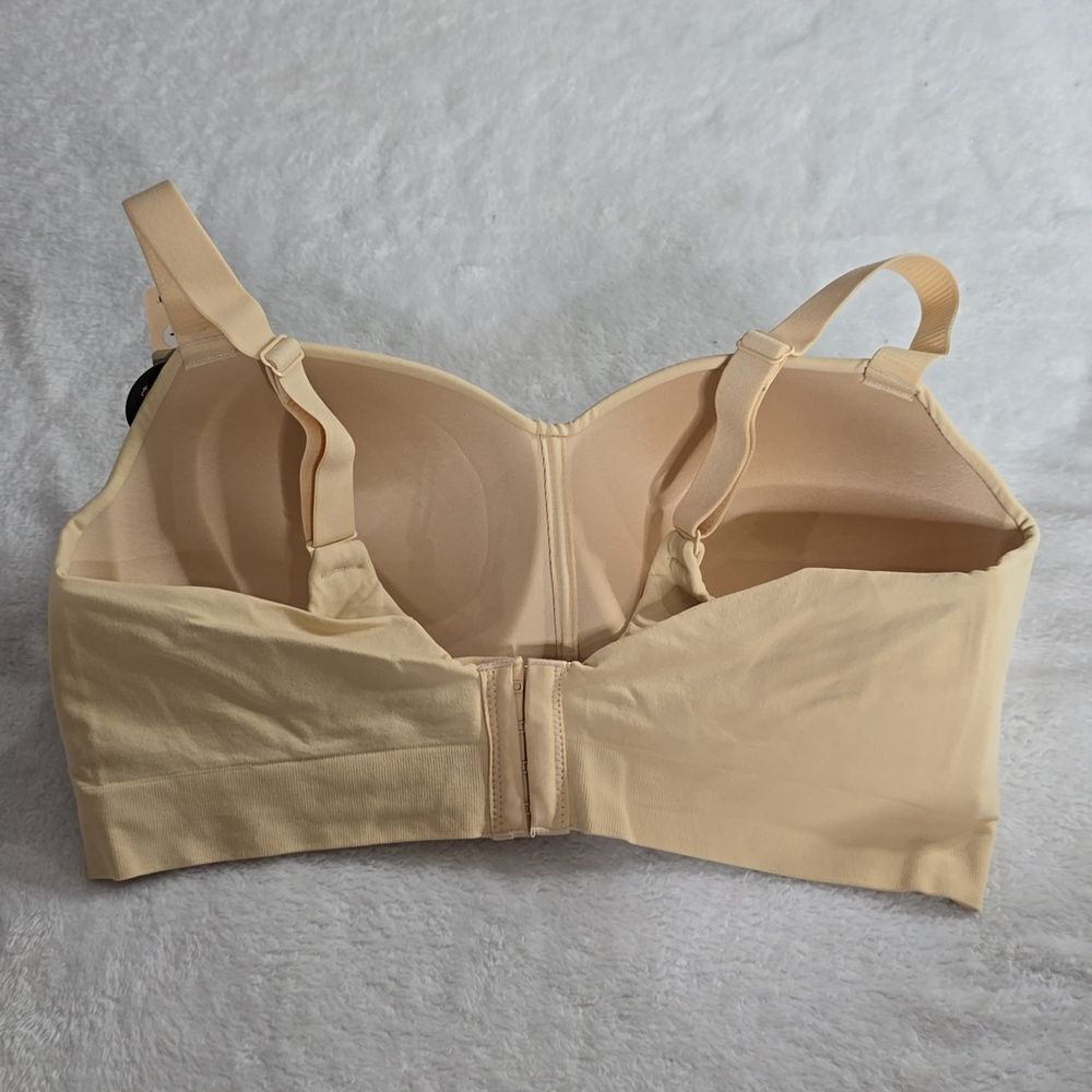 Seamless Light Cream Wireless T-Shirt Bra - Picture 3 of 5